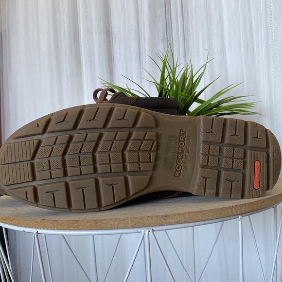 Rockport “Tough Buck Chukka”booties - Picture 7 of 17